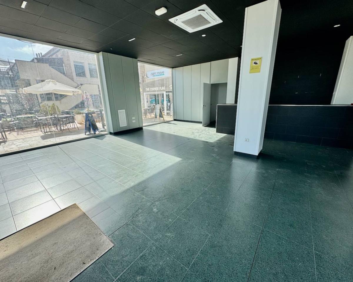 Commercial property in Algorfa, Alicante, Spain 245 sq.m. No. 112938