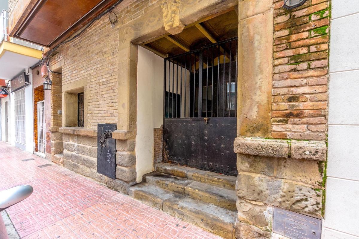 Commercial property in Torrevieja, Alicante, Spain 263 sq.m. No. 112942