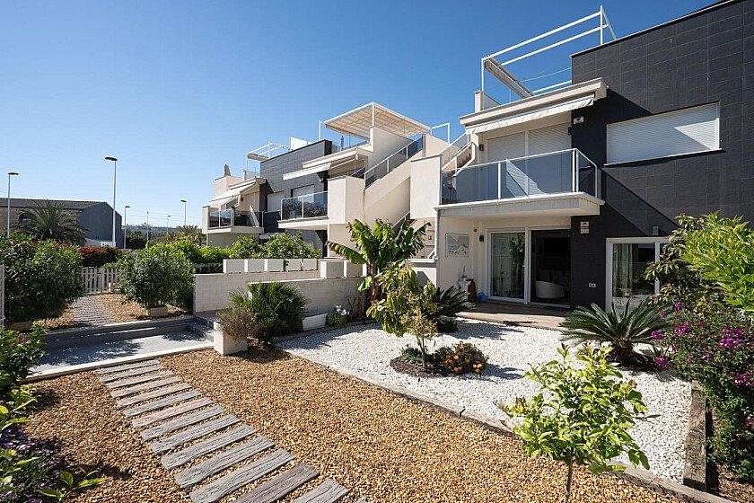 Bungalow in Torrevieja, Alicante, Spain 3 bedrooms, 81 sq.m. No. 103373