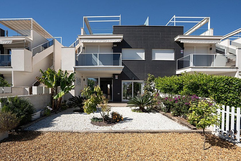 Bungalow in Torrevieja, Alicante, Spain 3 bedrooms, 81 sq.m. No. 103373