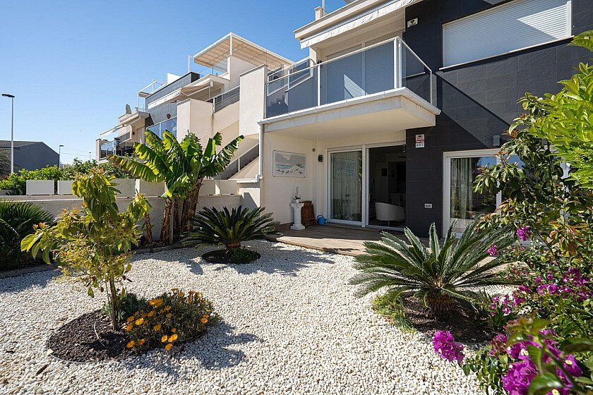 Bungalow in Torrevieja, Alicante, Spain 3 bedrooms, 81 sq.m. No. 103373