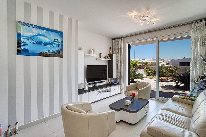 Bungalow in Torrevieja, Alicante, Spain 3 bedrooms, 81 sq.m. No. 103373