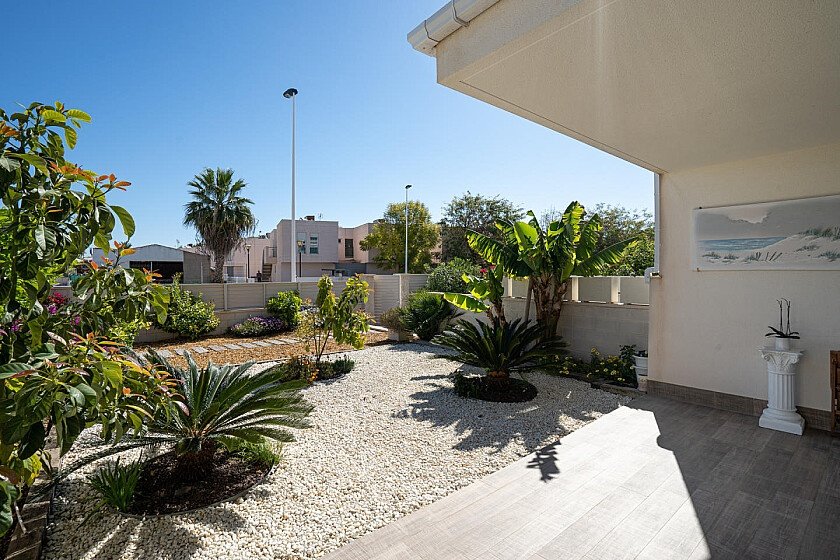 Bungalow in Torrevieja, Alicante, Spain 3 bedrooms, 81 sq.m. No. 103373