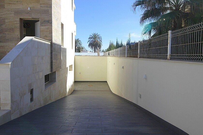 Villa a La Zenia, Alicante, Spagna 5 camere da letto, 306 mq. N° 103370