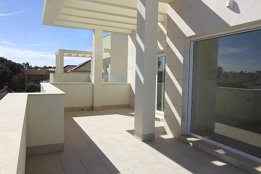 Villa a La Zenia, Alicante, Spagna 5 camere da letto, 306 mq. N° 103370