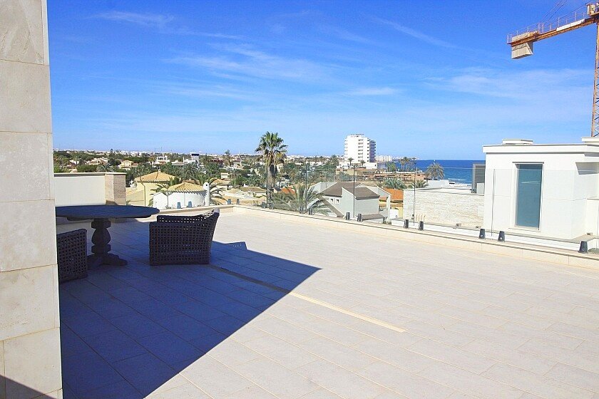 Villa a La Zenia, Alicante, Spagna 5 camere da letto, 306 mq. N° 103370