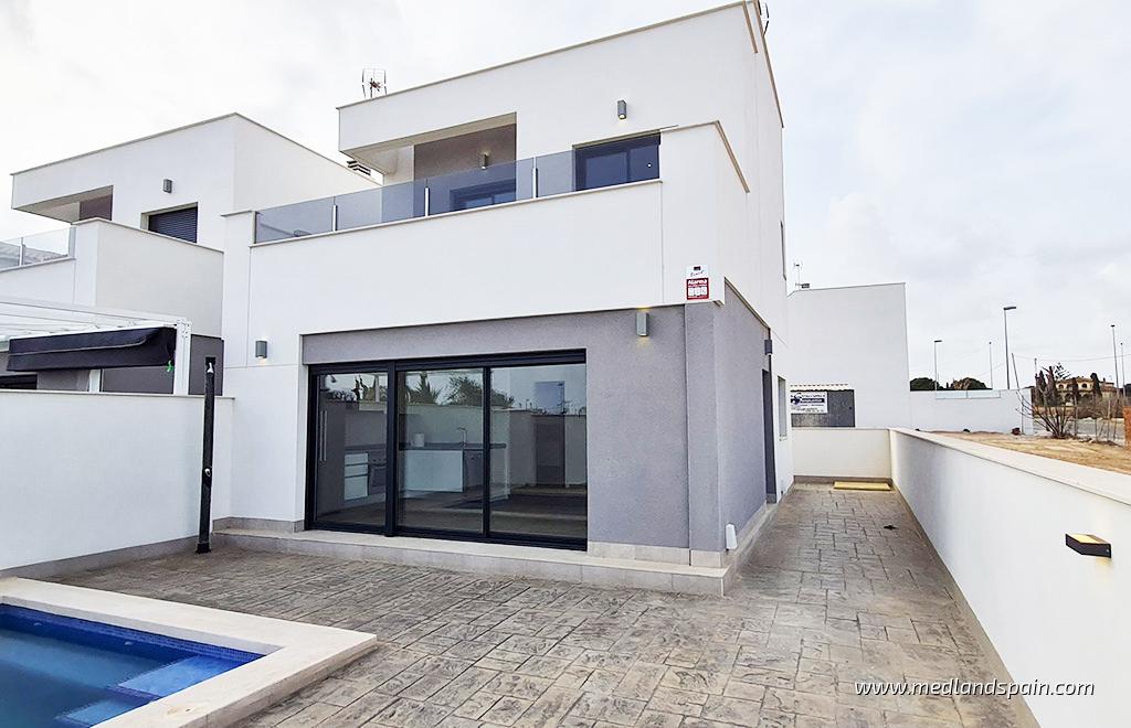 Villa in La Zenia, Alicante, Spain 3 bedrooms, 97 sq.m. No. 9419