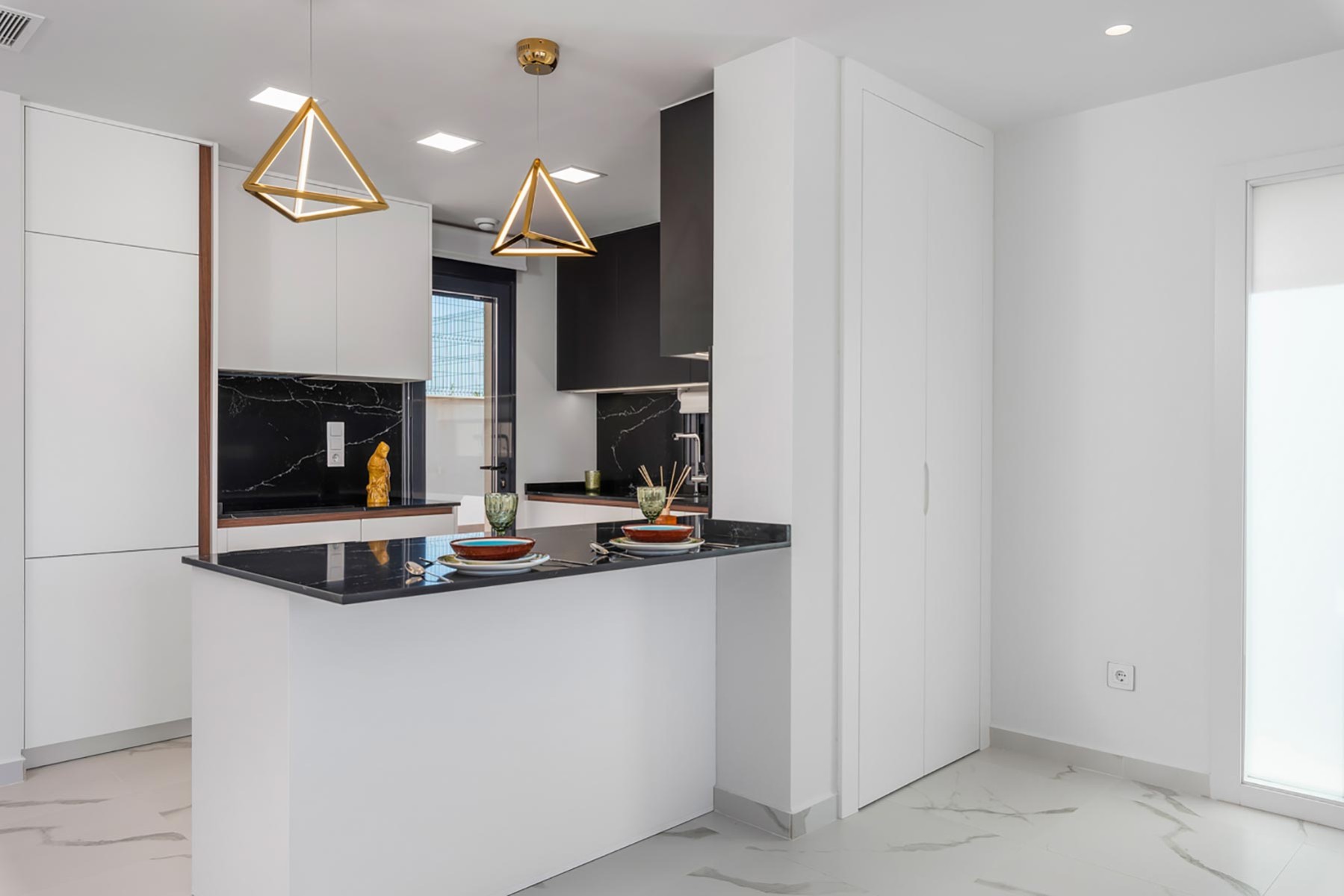 Bungalo San Miguel de Salinas, Alicante, Spānijā 2 istabas, 92 m2 Nr. 112071