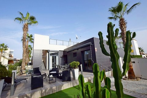 Villa in Villamartin, Alicante, Spanien 2 Schlafzimmer, 80 m2 Nr. 111197