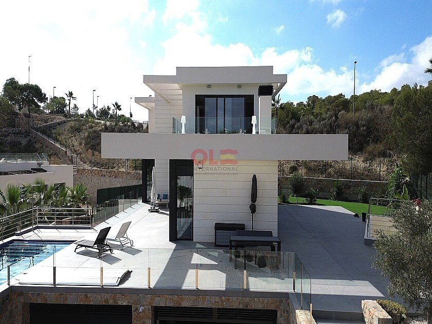Villa in San Miguel de Salinas, Alicante, Spain 6 bedrooms, 363 sq.m. No. 111192