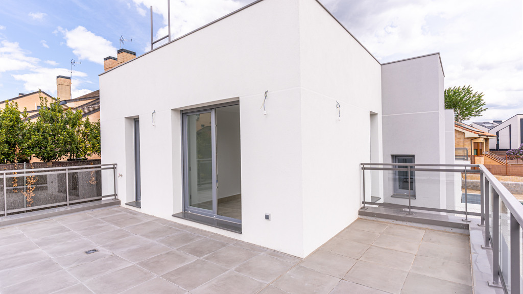Hus i Torrelodones, Madrid, Spanien 5 sovrum, 310 kvm. Nr. 107500