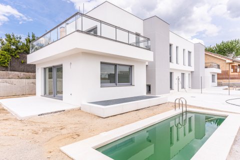 Dom w Torrelodones, Madrid, Hiszpania 5 sypialni, 310 mkw. nr 107501