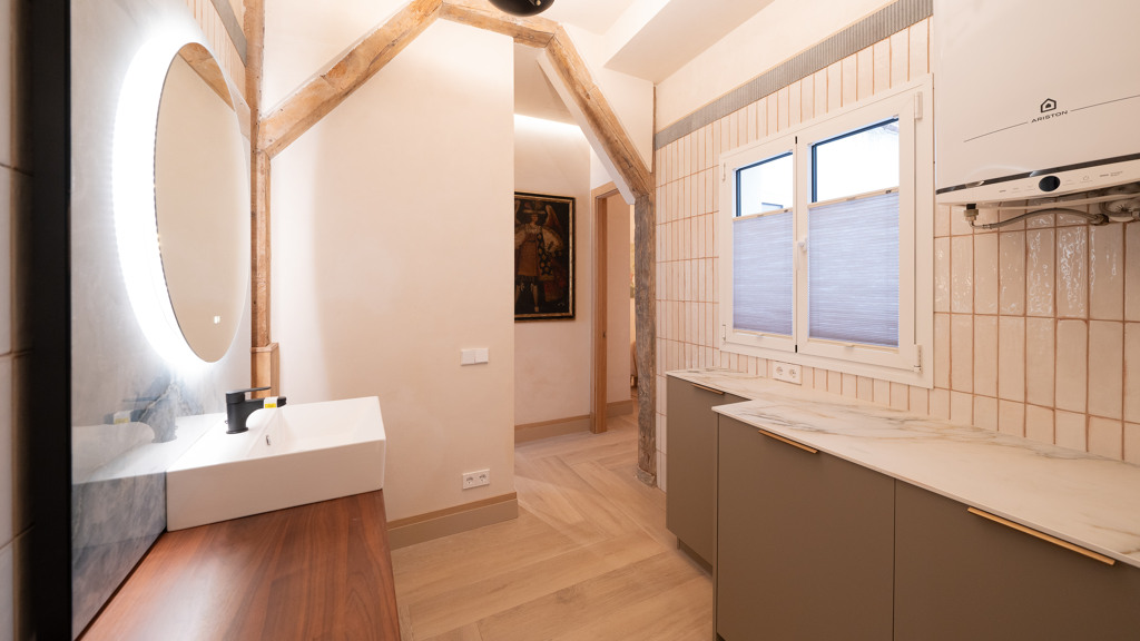 Apartamento en Madrid, España 2 dormitorios, 80 m2 No. 113546