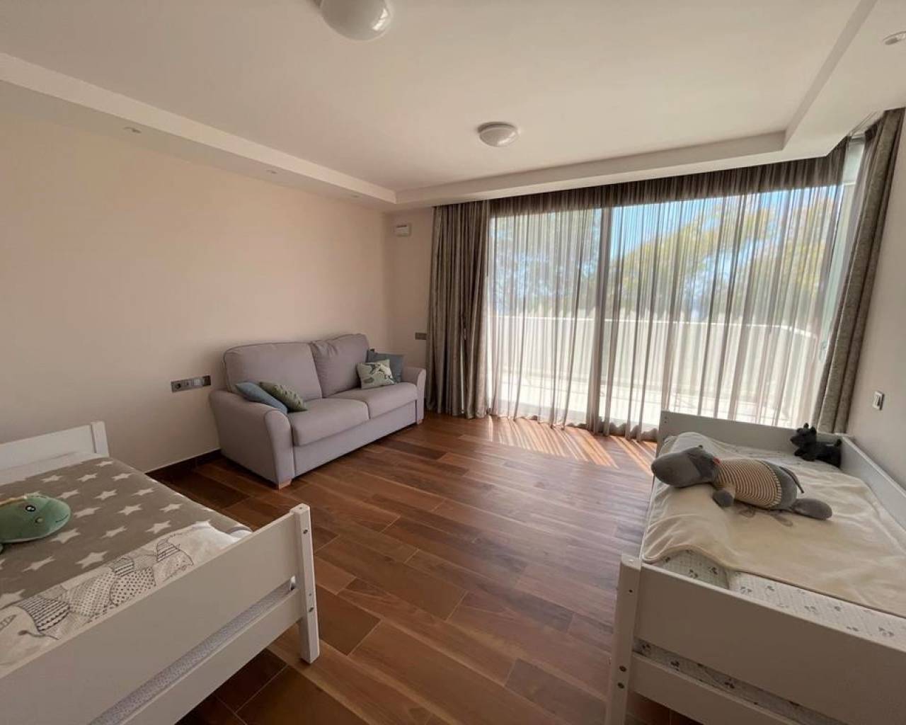 Villa i Calpe, Alicante, Spanien 5 sovrum, 362 kvm. Nr. 88947