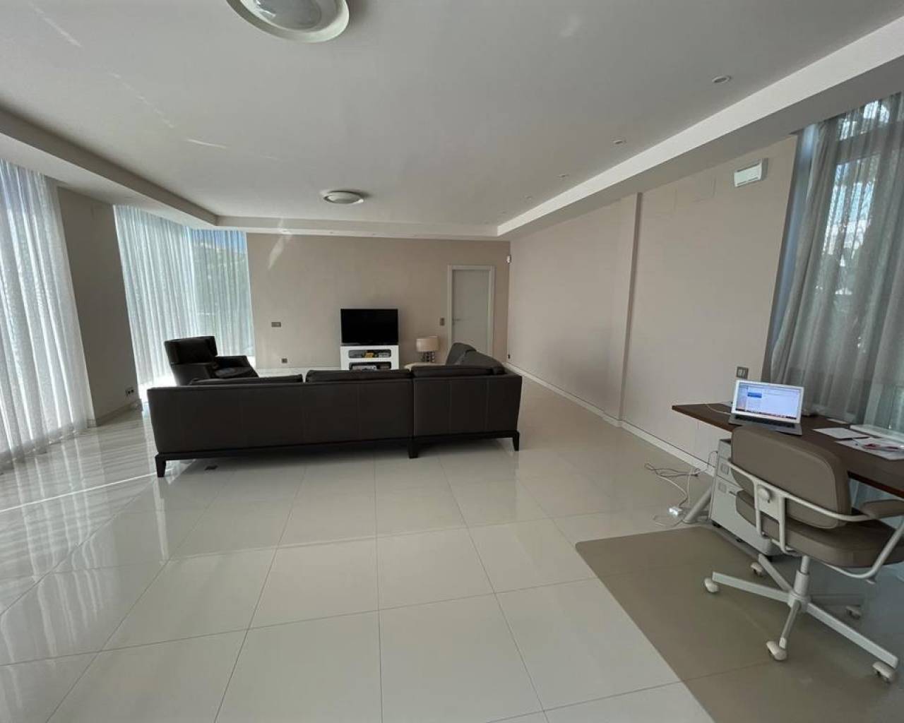 Villa i Calpe, Alicante, Spanien 5 sovrum, 362 kvm. Nr. 88947