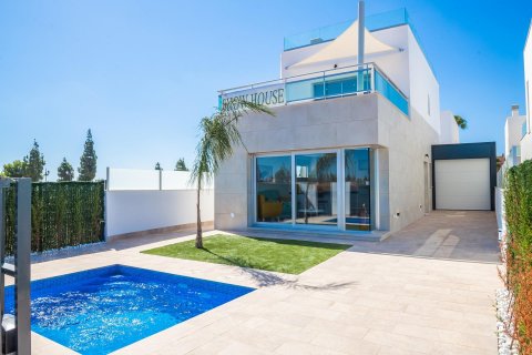 Villa à Los Alcazares, Murcia, Espagne 3 chambres, 106 m2 No. 101153