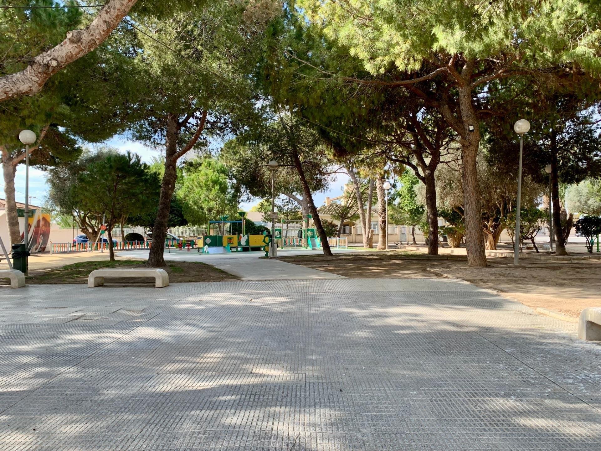 Villa i Los Alcazares, Murcia, Spanien 4 sovrum, 192 kvm. Nr. 101152