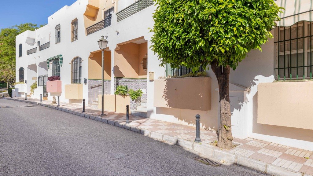 Townhouse in Marbella, Malaga, Spain 3 bedrooms, 110.53 sq.m. No. 107638