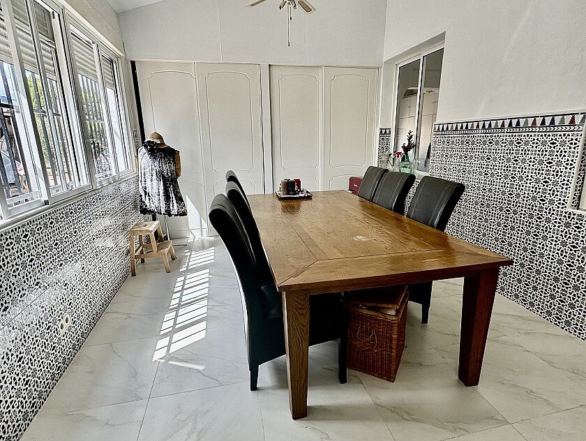Villa in Alicante, Spanien 6 Schlafzimmer, 270 m2 Nr. 103341