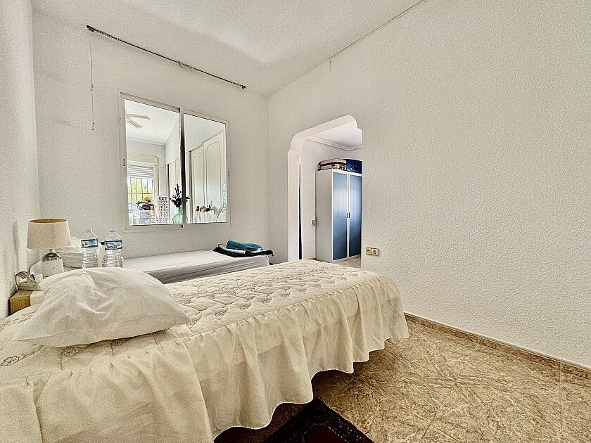 Villa in Alicante, Spanien 6 Schlafzimmer, 270 m2 Nr. 103341