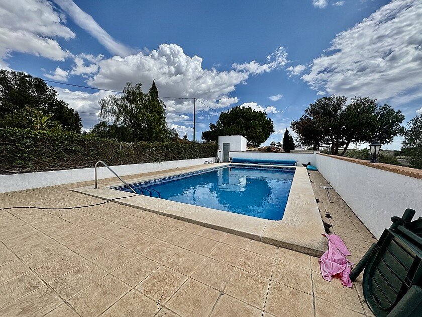 Villa in Alicante, Spanien 6 Schlafzimmer, 270 m2 Nr. 103341