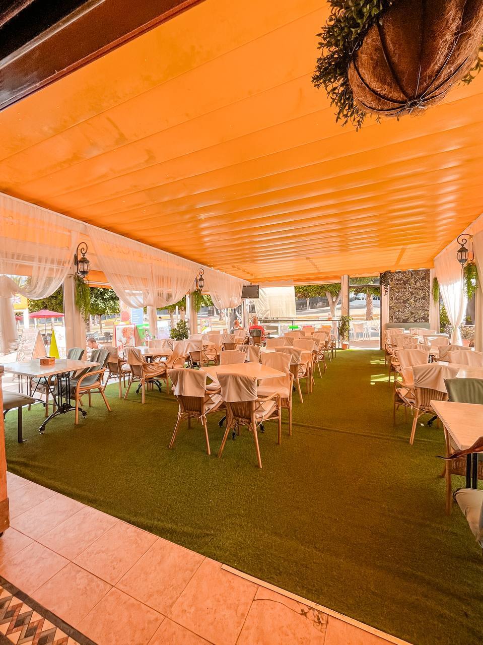 Propiedad comercial en Villajoyosa, Alicante, España No. 95230