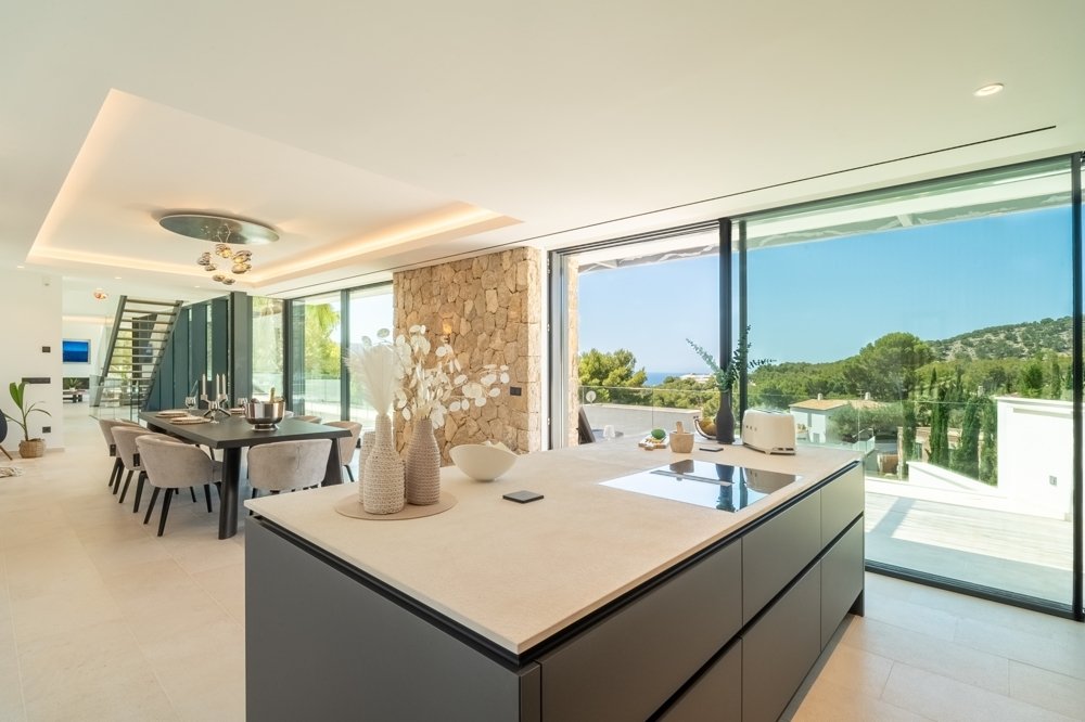 Villa en El Camp De Mar, Mallorca, España 4 dormitorios, 450 m2 No. 109937