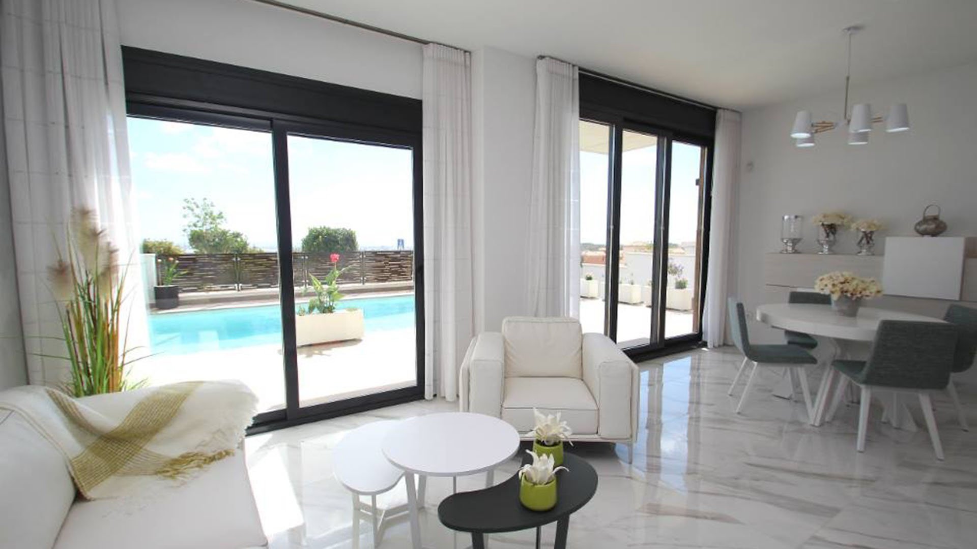 Villa en Bellavista, San Miguel de Salinas, Alicante, España 4 dormitorios, 197 m2 No. 52090