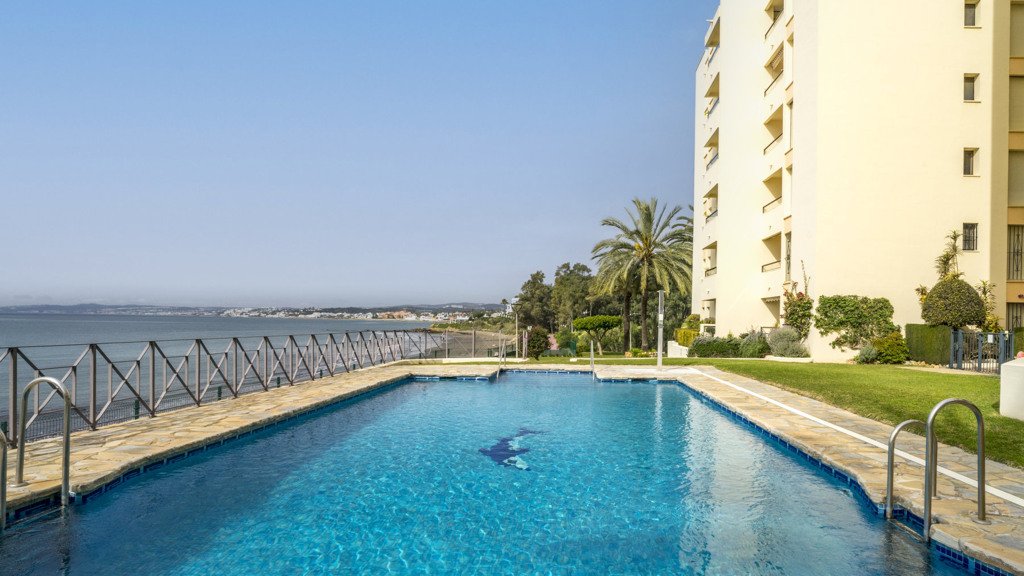 Apartamento en Estepona, Málaga, España 2 dormitorios, 60.62 m2 No. 117299