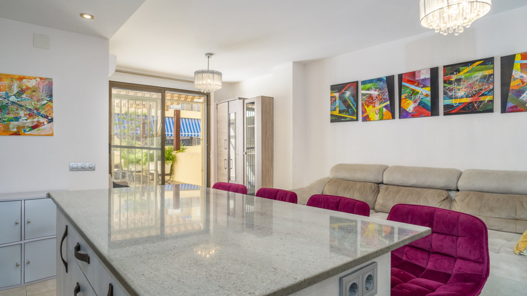 Apartamento en Estepona, Málaga, España 2 dormitorios, 60.62 m2 No. 117299