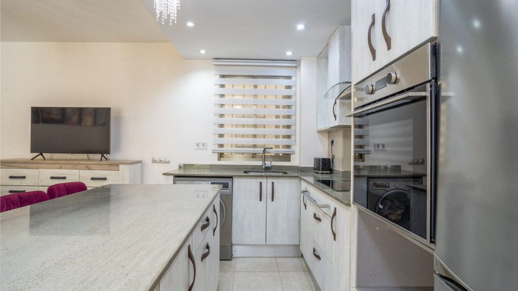 Apartamento en Estepona, Málaga, España 2 dormitorios, 60.62 m2 No. 117299