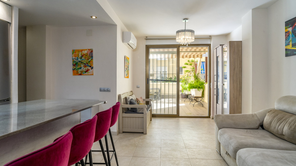 Apartamento en Estepona, Málaga, España 2 dormitorios, 60.62 m2 No. 117299