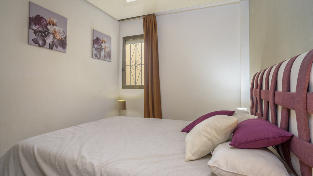 Apartamento en Estepona, Málaga, España 2 dormitorios, 60.62 m2 No. 117299