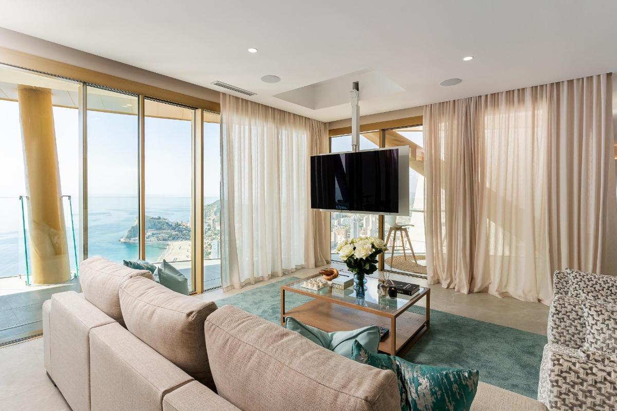 Appartamento a Benidorm, Alicante, Spagna 8 camere da letto, 565 mq. N° 100651