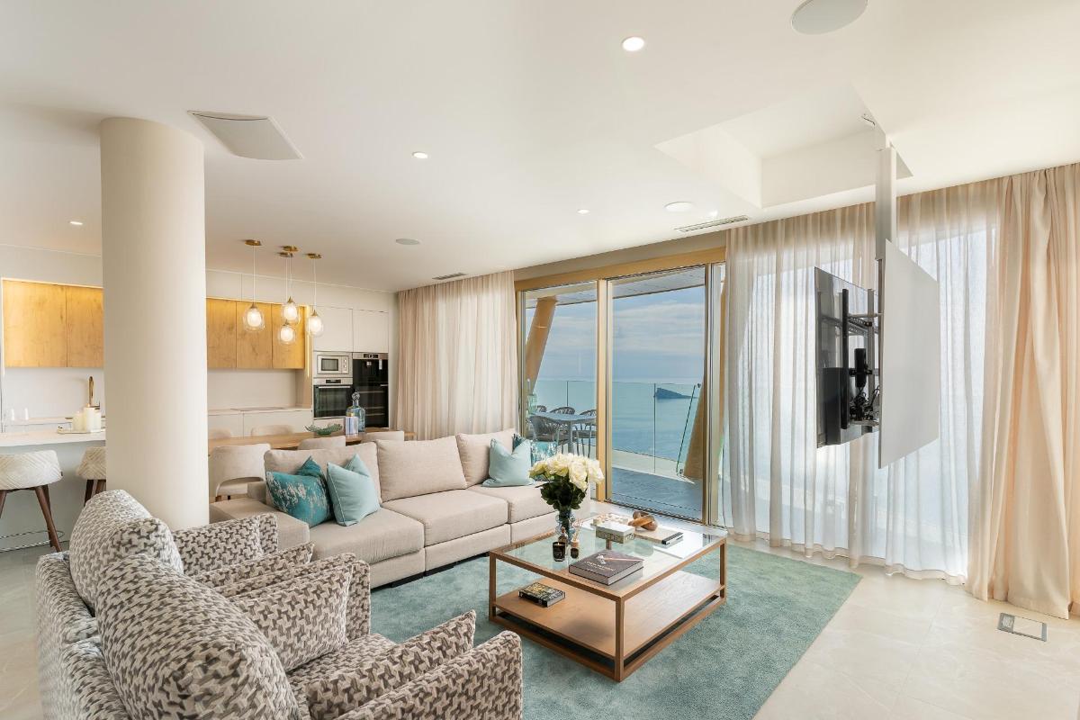 Appartamento a Benidorm, Alicante, Spagna 8 camere da letto, 565 mq. N° 100651