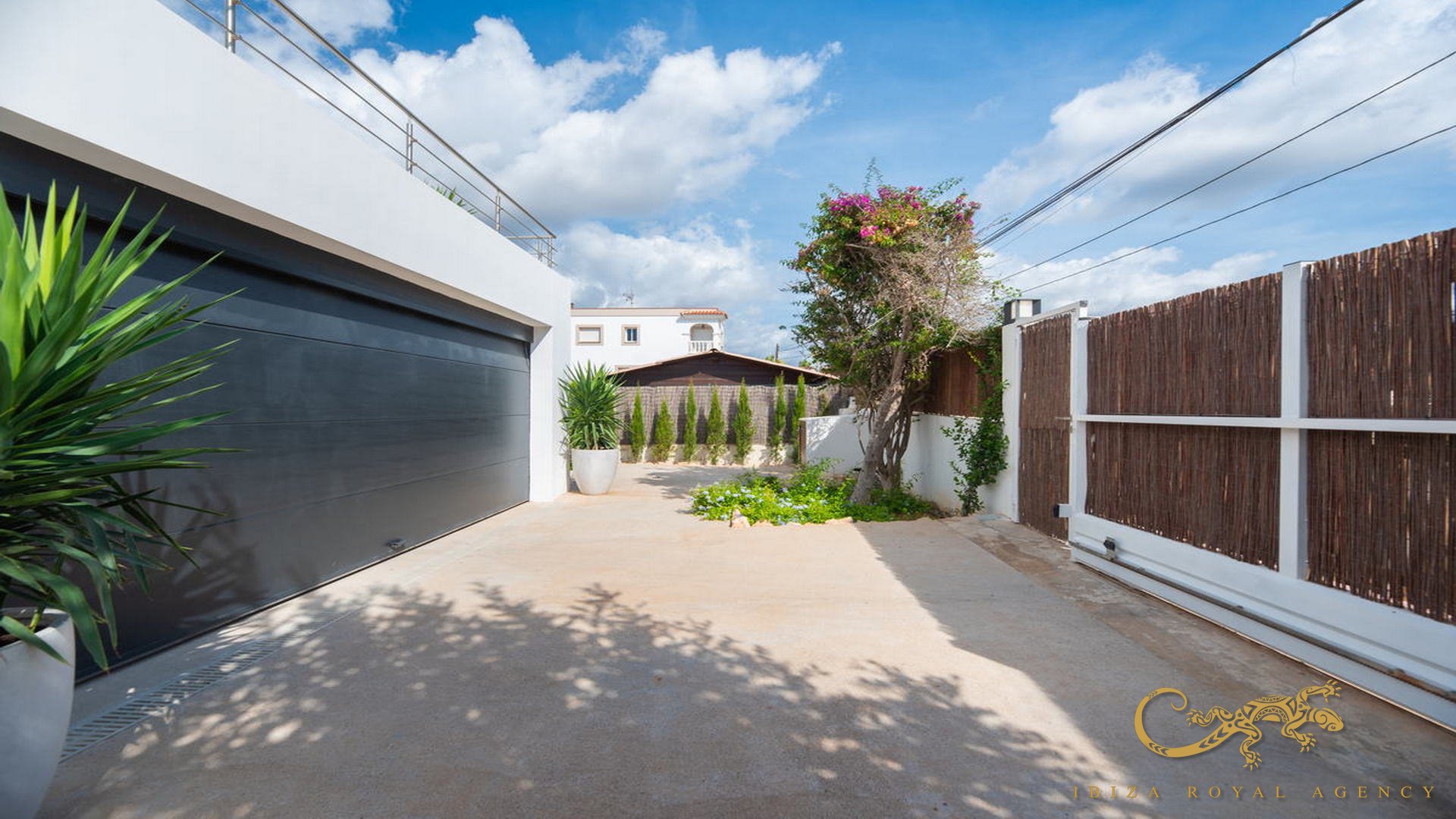 Villa à Jesus, Ibiza, Espagne 5 chambres, 370 m2 No. 130017
