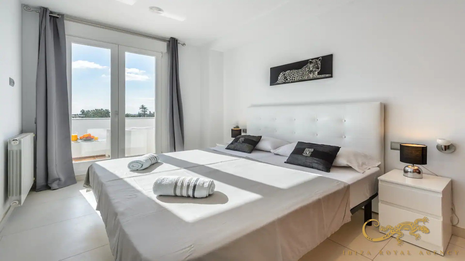 Villa in Jesus, Ibiza, Spain 5 bedrooms, 400 sq.m. No. 130024