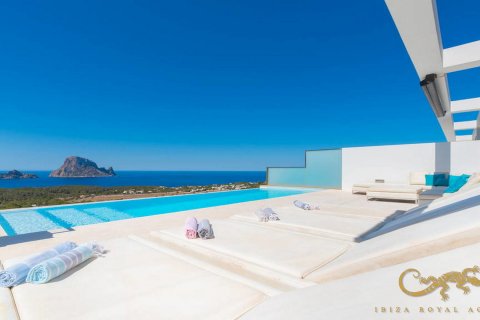 Kaupunkipientalo Cala Carbo, Ibiza, Espanja 5 makuuhuonetta, 330 m2 No. 130029