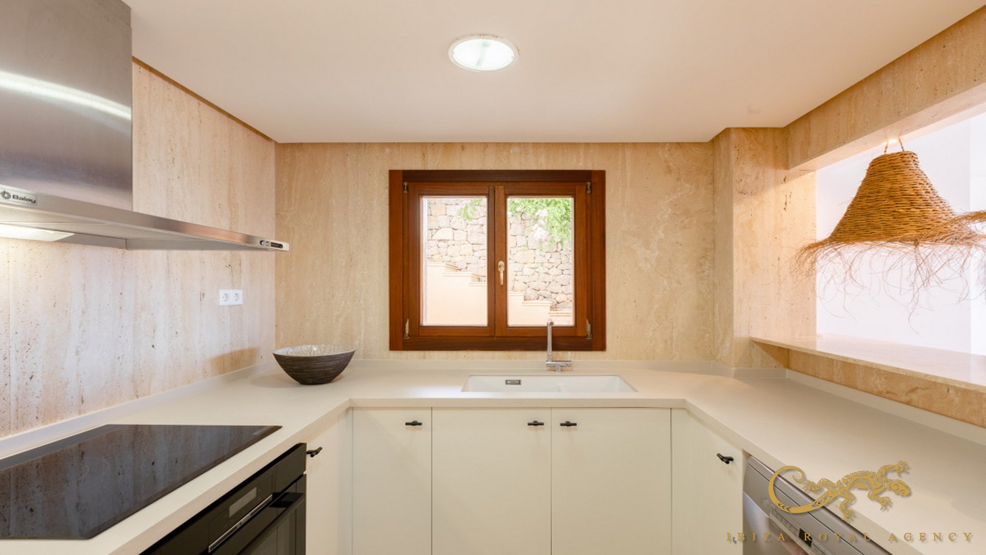 Lägenhet i Cala Carbo, Ibiza, Spanien 2 sovrum, 93 kvm. Nr. 129991
