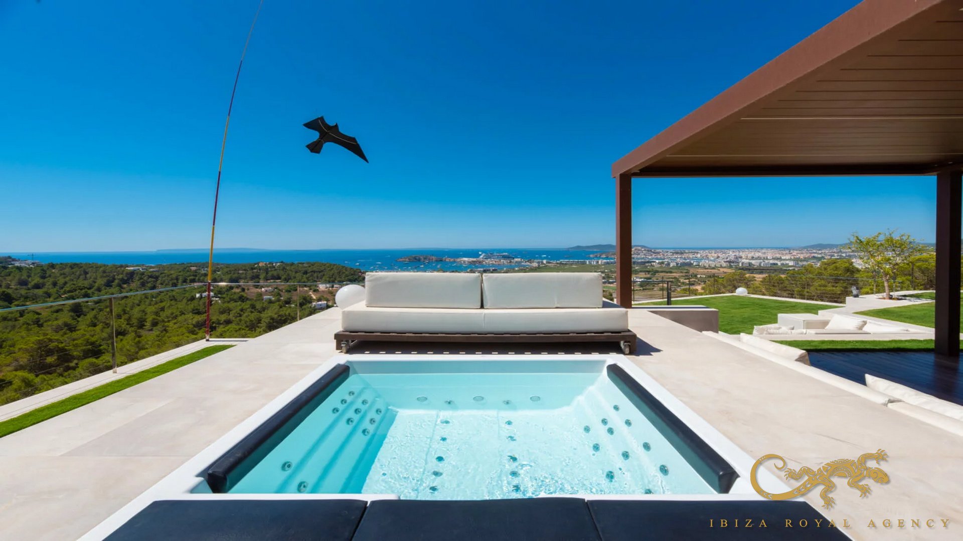 Immobilie in Jesus, Ibiza, Spanien 6 Schlafzimmer, 461 m2 Nr. 130028