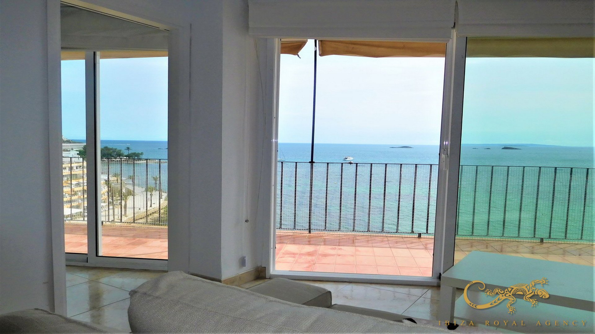 Apartamento en Ibiza ciudad, Ibiza, España 3 dormitorios, 107 m2 No. 129988
