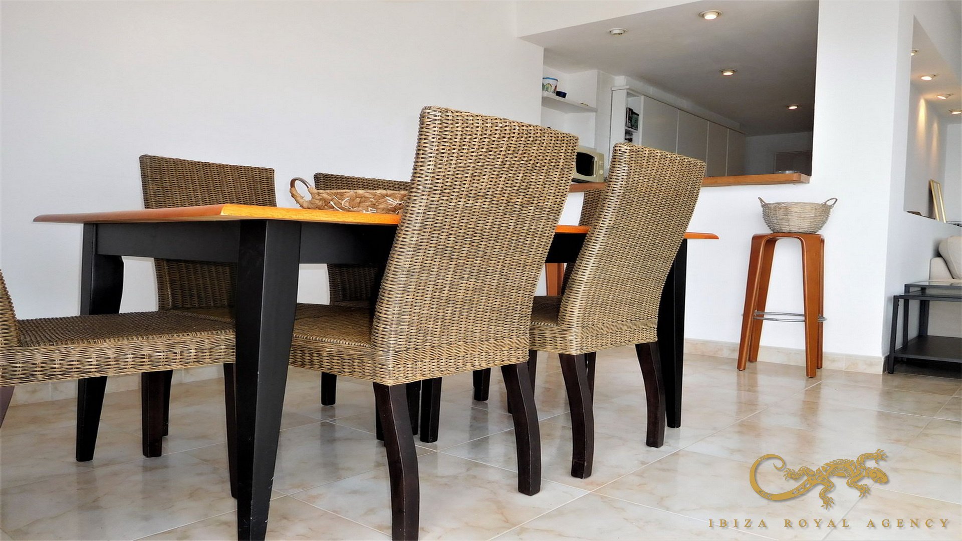 Apartamento en Ibiza ciudad, Ibiza, España 3 dormitorios, 107 m2 No. 129988