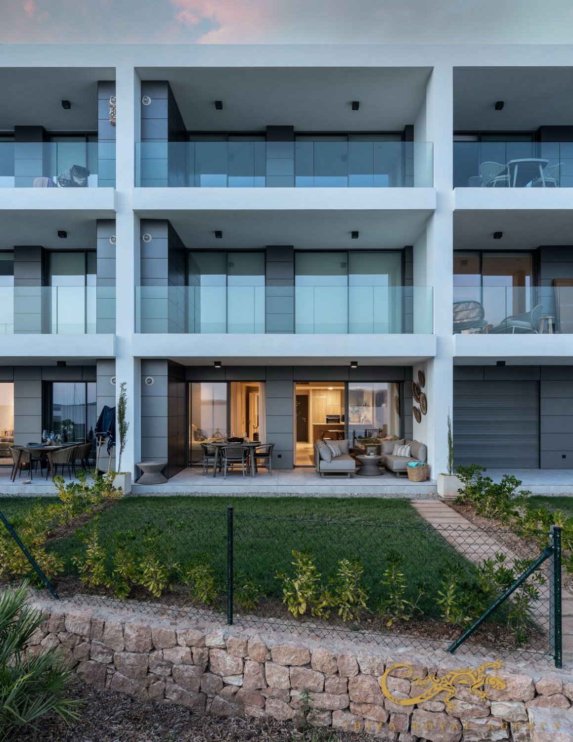 Huoneisto San Antonio De Portmany, Ibiza, Espanja 2 makuuhuonetta, 80 m2 No. 129989