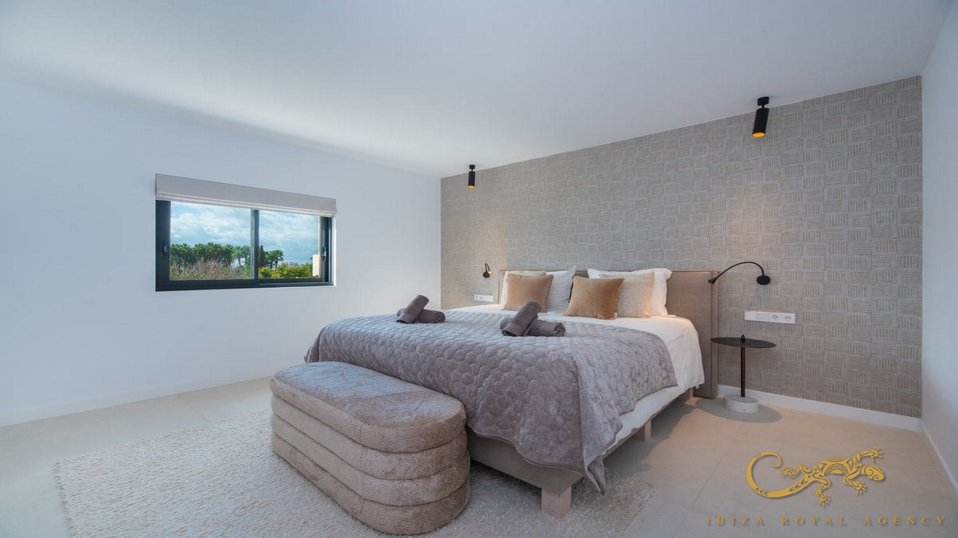 Villa à Jesus, Ibiza, Espagne 5 chambres, 370 m2 No. 130017