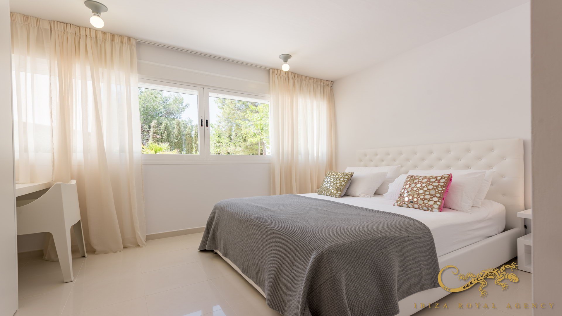 Villa in Cala Vadella, Ibiza, Spain 6 bedrooms, 461 sq.m. No. 130013