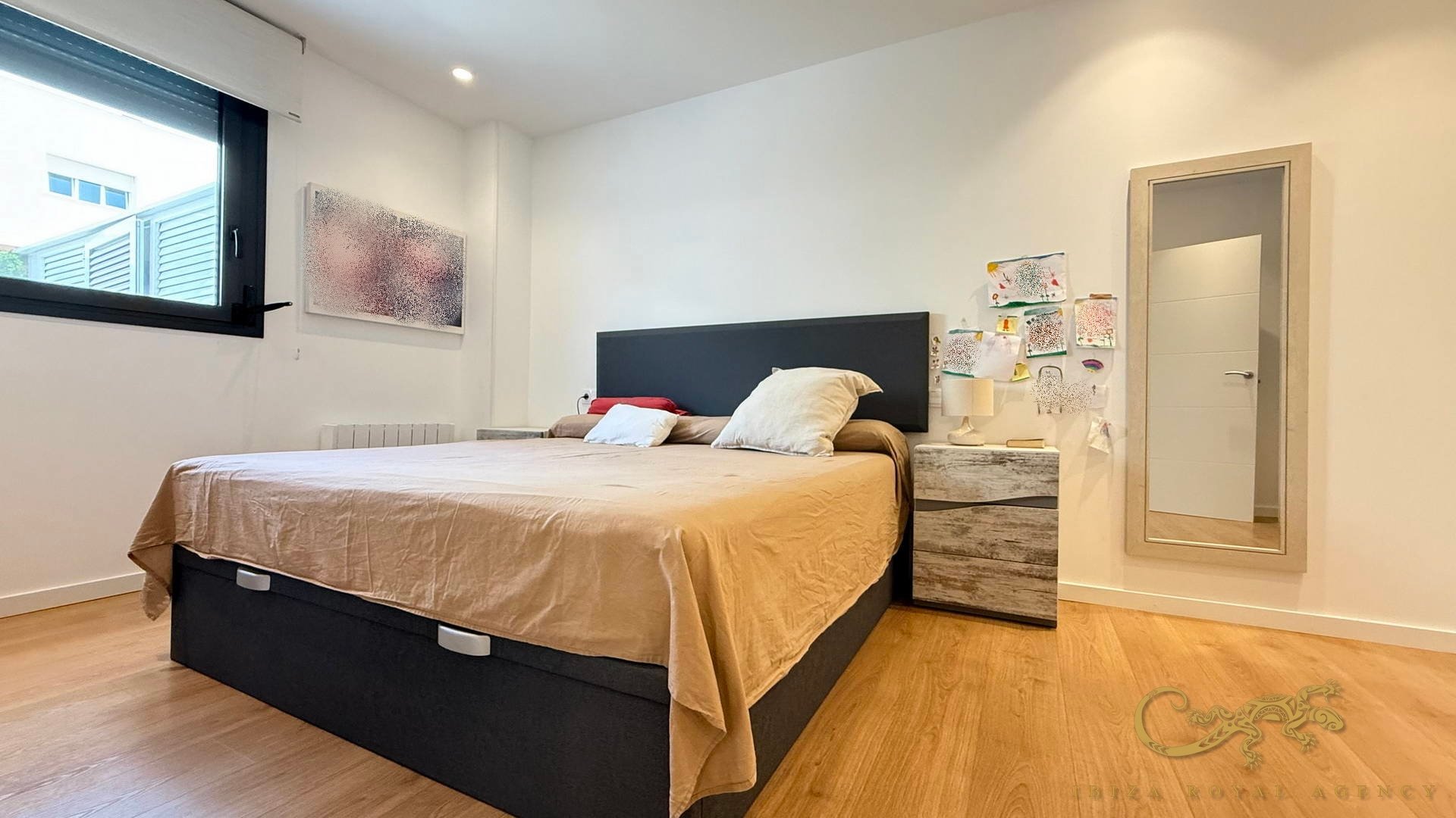 Huoneisto Ibiza town, Ibiza, Espanja 2 makuuhuonetta, 84 m2 No. 129997