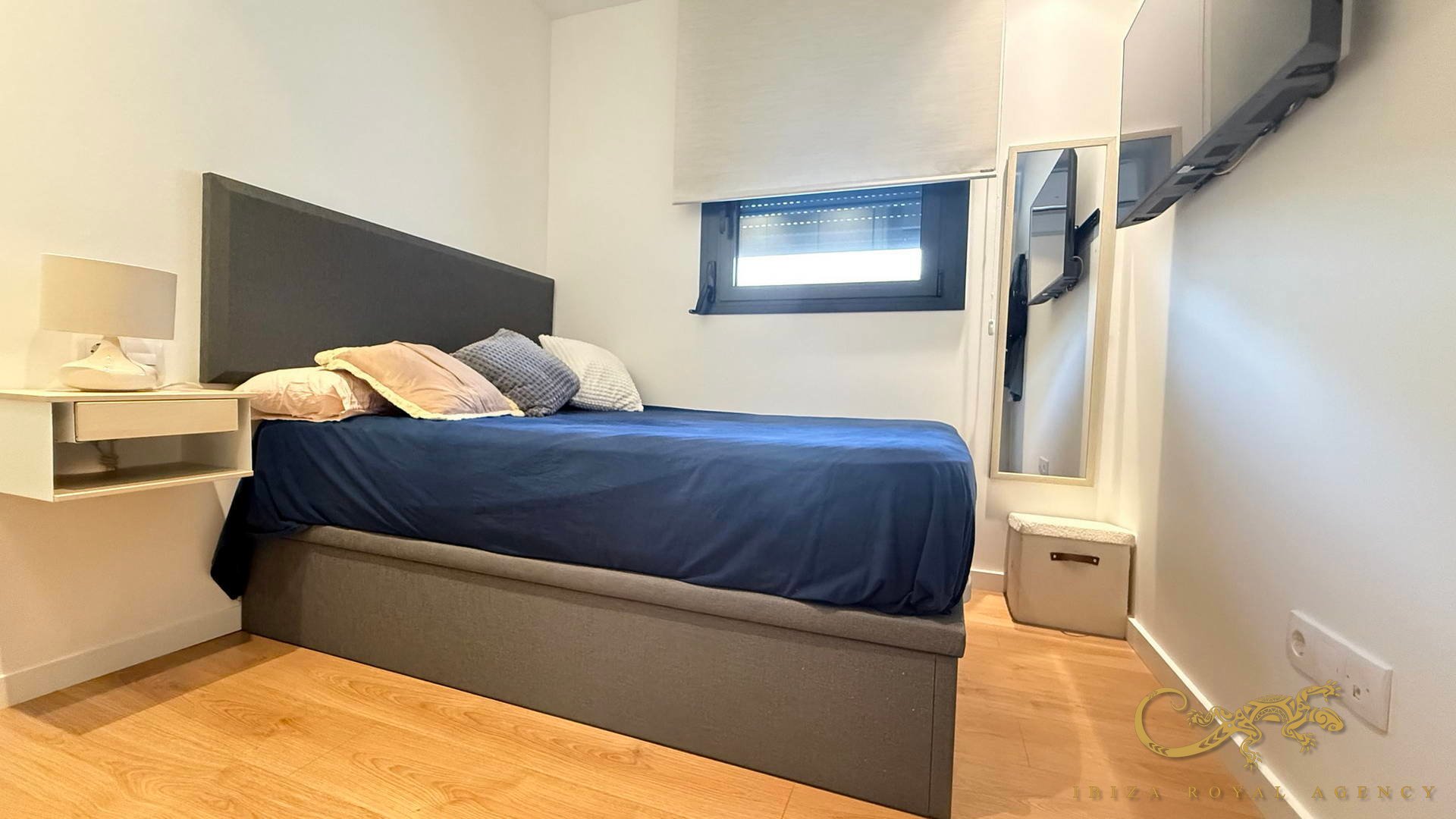 Huoneisto Ibiza town, Ibiza, Espanja 2 makuuhuonetta, 84 m2 No. 129997
