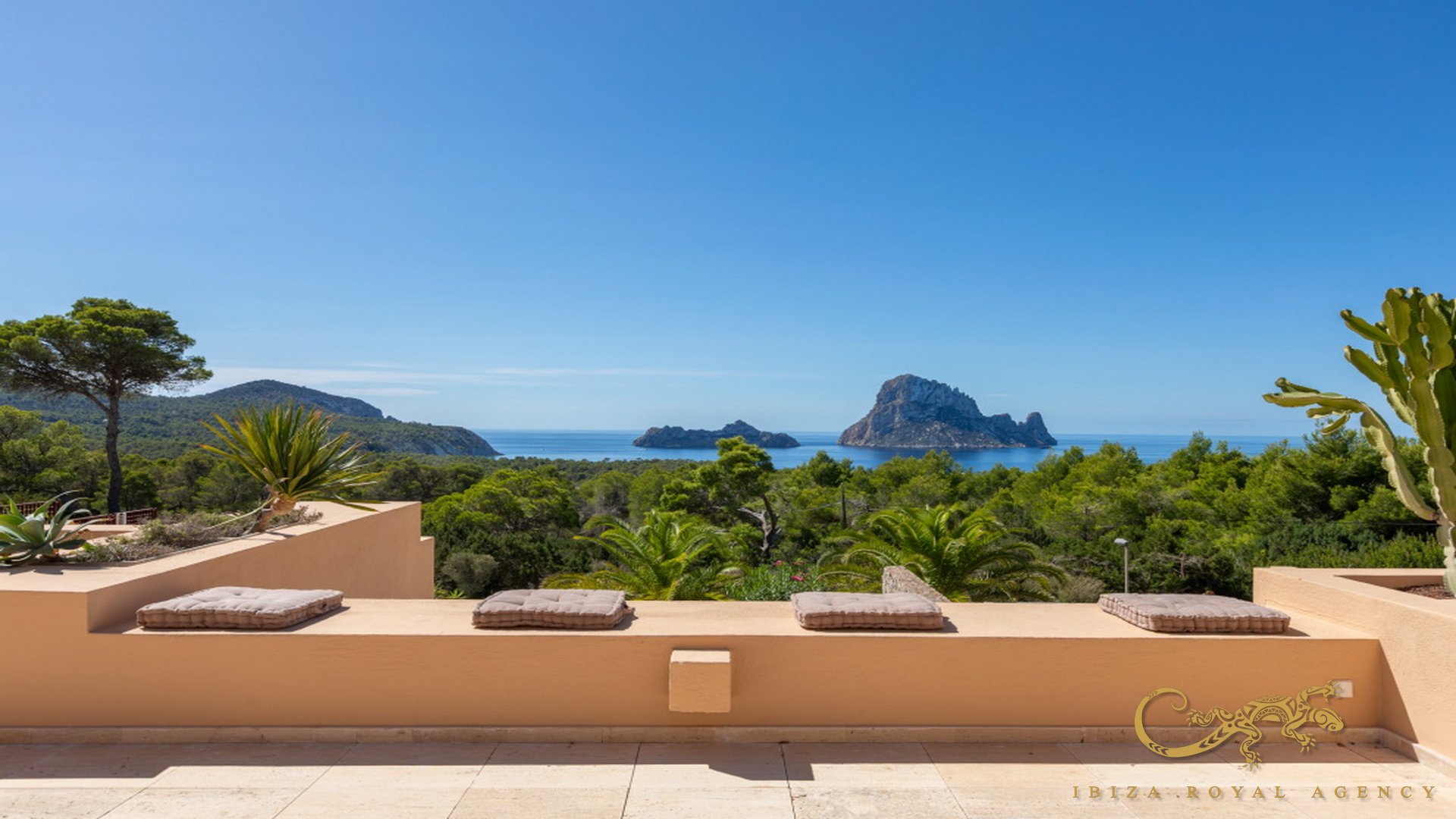 Lägenhet i Cala Carbo, Ibiza, Spanien 2 sovrum, 93 kvm. Nr. 129991