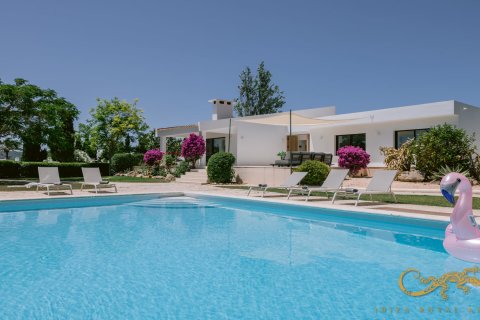 Villa in Jesus, Ibiza, Spain 5 bedrooms, 450 sq.m. No. 130012