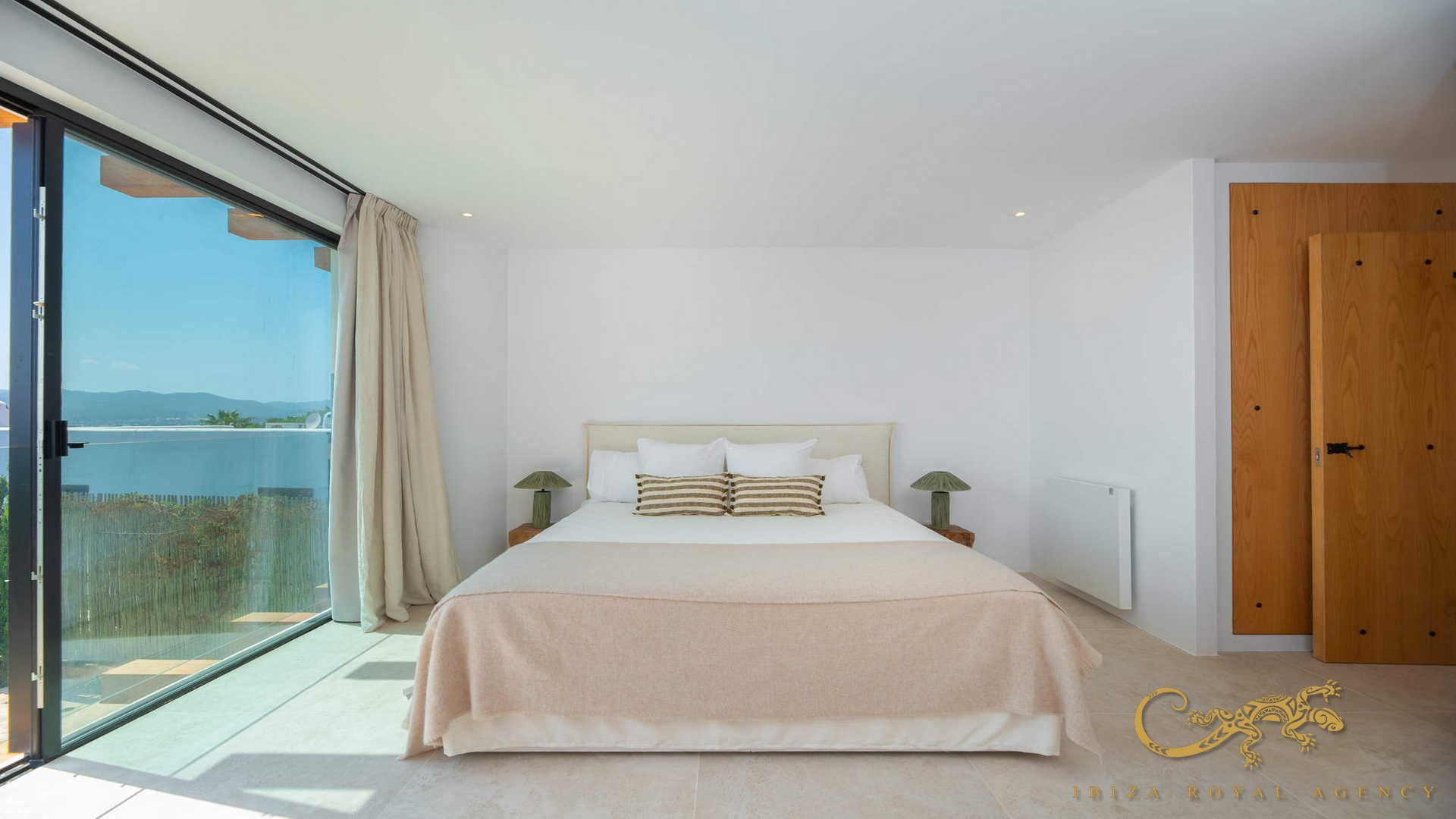Villa i Cap Martinet, Ibiza, Spanien 5 sovrum, 415 kvm. Nr. 130030